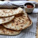 Receita passo a passo: como fazer naans, o famoso pão indiano