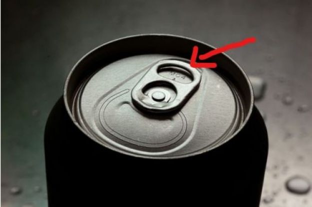 qual a função deste 'bucado' nos lacres das latas de bebidas?