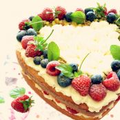 Bolo Esponja com Frutos Vermelhos - Sponge Cake with Berries