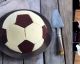 Bolo bola de futebol: a sobremesa 3D para te ajudar a torcer pelo seu time favorito!