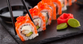 Você já cometeu algum destes erros ao comer sushi?