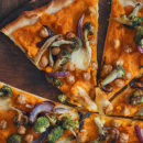Experimente a pizza vegetariana, que irá surpreendê-lo com seu sabor delicioso