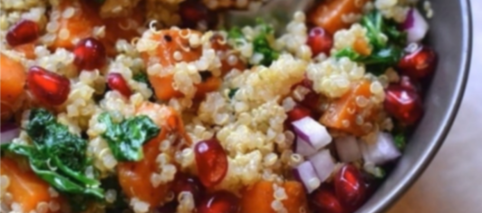 Salada de quinoa, batata doce e romã: um sabor único que você deve experimentar!