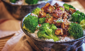 O bol de tofu, a ideia para um almoço saudável, étnico e saboroso!