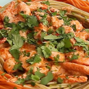 Espaguete arco-íris com camarão: a receita perfeita pra hoje!
