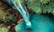As cores surreais da cachoeira de Santa Bárbara
