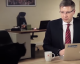 Veja o que esse gato faz durante uma entrevista ao vivo com o prefeito da Letônia