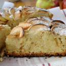 Bolo de maçã e ricota: rápido, delicioso e sem batedeira!