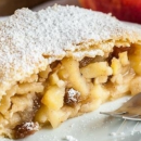 Experimente este strudel com massa leve e muitas maçãs