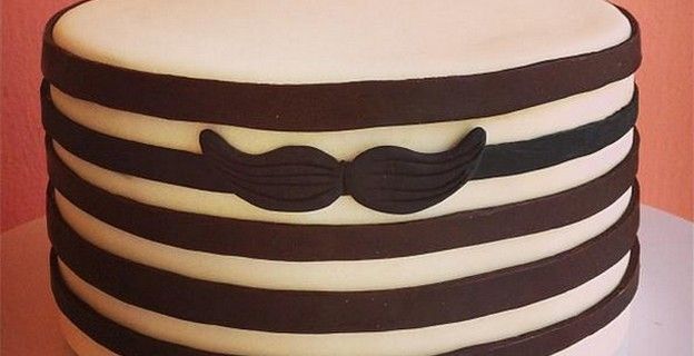 Gâteau Moustache