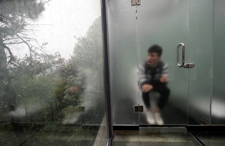 banheiro transparente