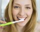 4 receitas naturais para clarear os dentes em casa!