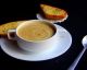 Dia da Cerveja: o chef suíço Bertrand Bovier ensina sopa que combina cerveja e cebola