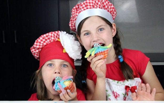 Charli & Ashlee, menininhas muito gulosas