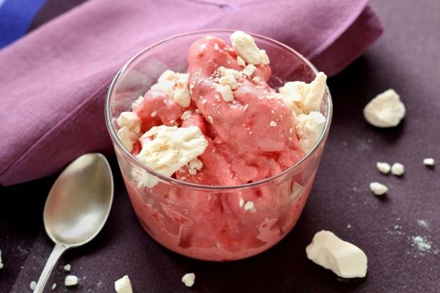 Iogurte gelado de morango