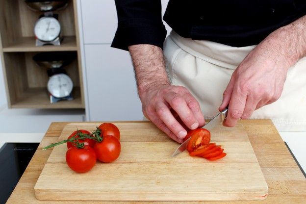 Cortar os tomates