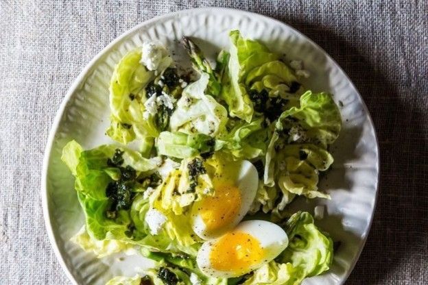 Salada de aspargos e ovos