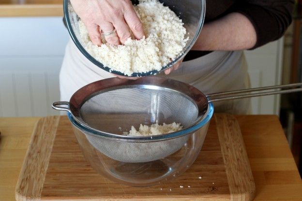 Derramar numa peneira