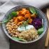 Buddha bowl com grão de bico e quinoa