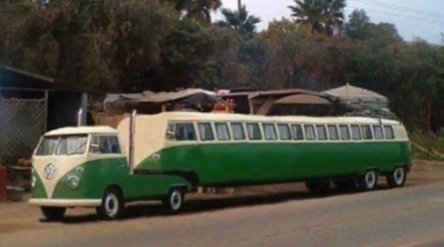 Kombi transformada em caminhão