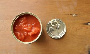 O tomate enlatado em receitas práticas e baratas de dar água na boca!