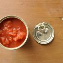 10 ideias para fazer com uma simples lata de tomate pelado ou pelati
