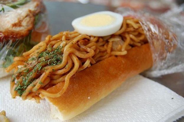 Yakisoba-Pan (Japão)