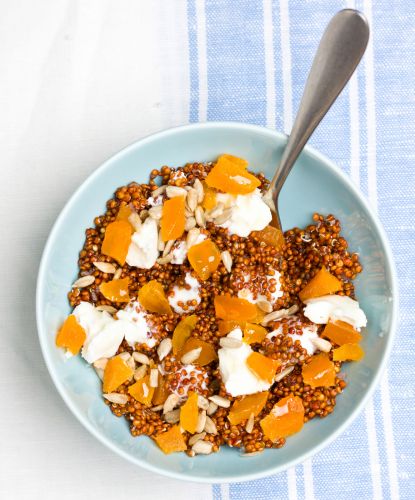 Damasco frito, quinoa e queijo de cabra