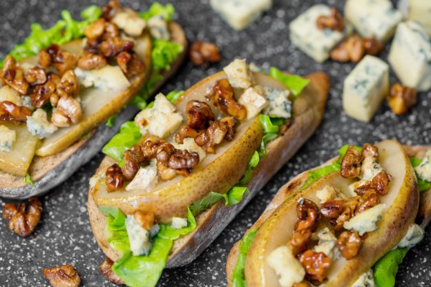 Torrada de pera com gorgonzola