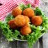 Croquetes de arroz com mussarela