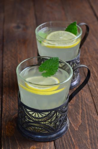 Água morna com limão