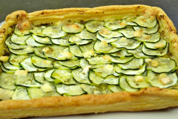 Torta de abobrinha e pesto