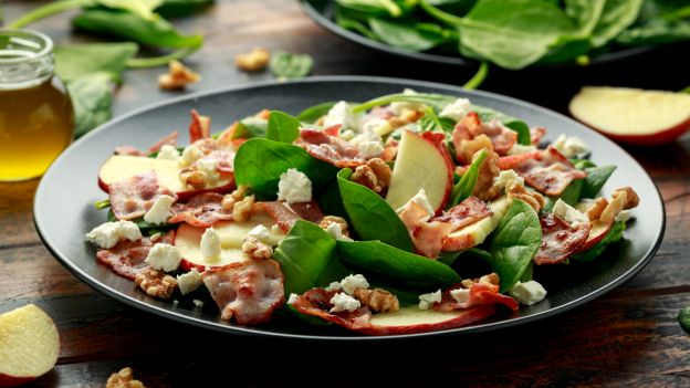 Salada de espinafre com bacon