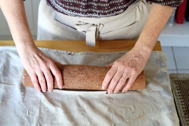A receita de  biscuit cuillère + como enrolá-la