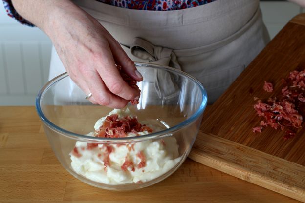 Acrescente o presunto