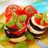 Pirâmide de berinjela com tomate