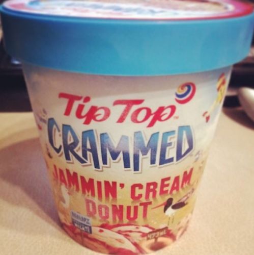 Crammed Jammin' Cream Donut - Nova Zelândia