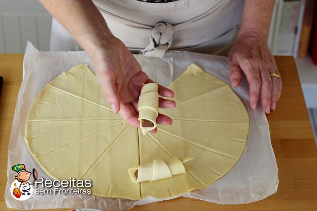 Faça o mesmo com os outros 11 outros triângulos