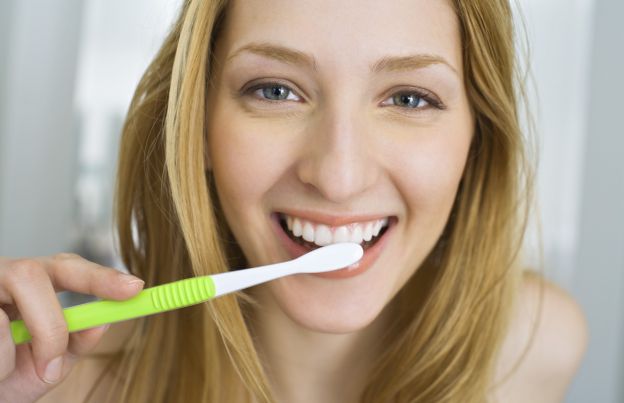 1- Escovar os dentes depois de cada refeição