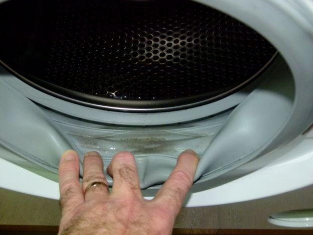 Você pode imaginar lavar suas roupas com água suja?