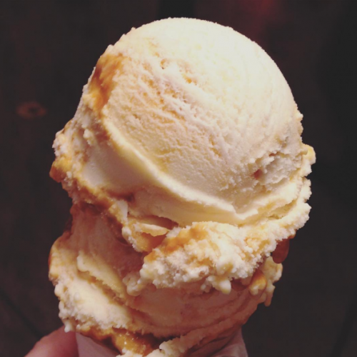 Queijo de cabra, caju e caramelo - EUA