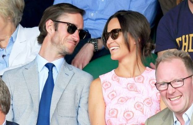 Faltando apenas um mês para o casamento