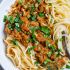 Espaguete à Bolonhesa - Troque a carne moída por lentilhas