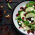 Prato intermediário: Salada de maçã com nozes e cranberries