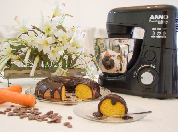 BOLO DE CENOURA DE BATEDEIRA