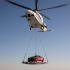 Transporte de carros em helicóptero