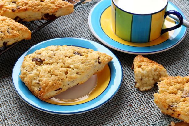 Scones com pepitas de chocolate