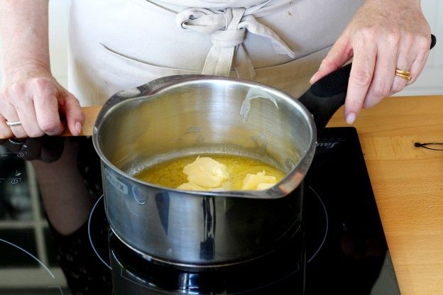 Preparar a manteiga avelã