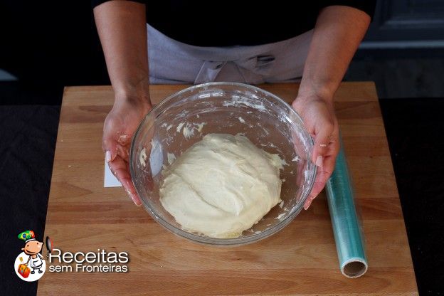 Fazer a massa de pão de forma