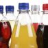 As garrafas de refrigerante ou água gasosa